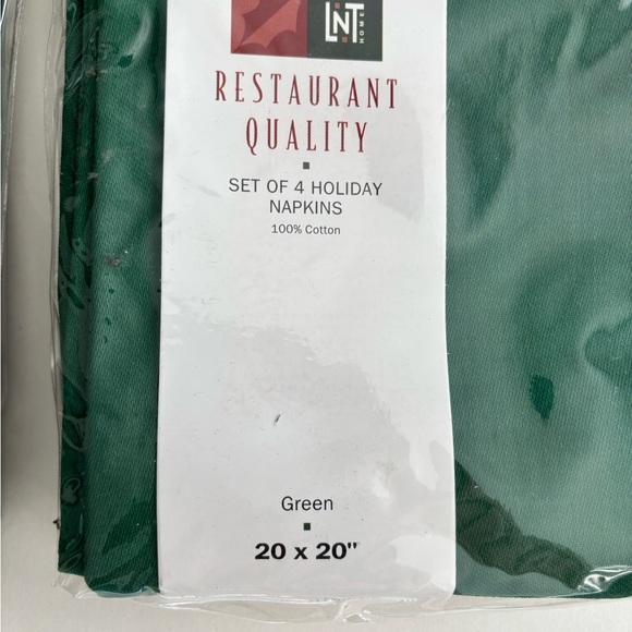 Linens and things, restaurant quality, dinner, napkins set of eight ￼ - Picture 3 of 4